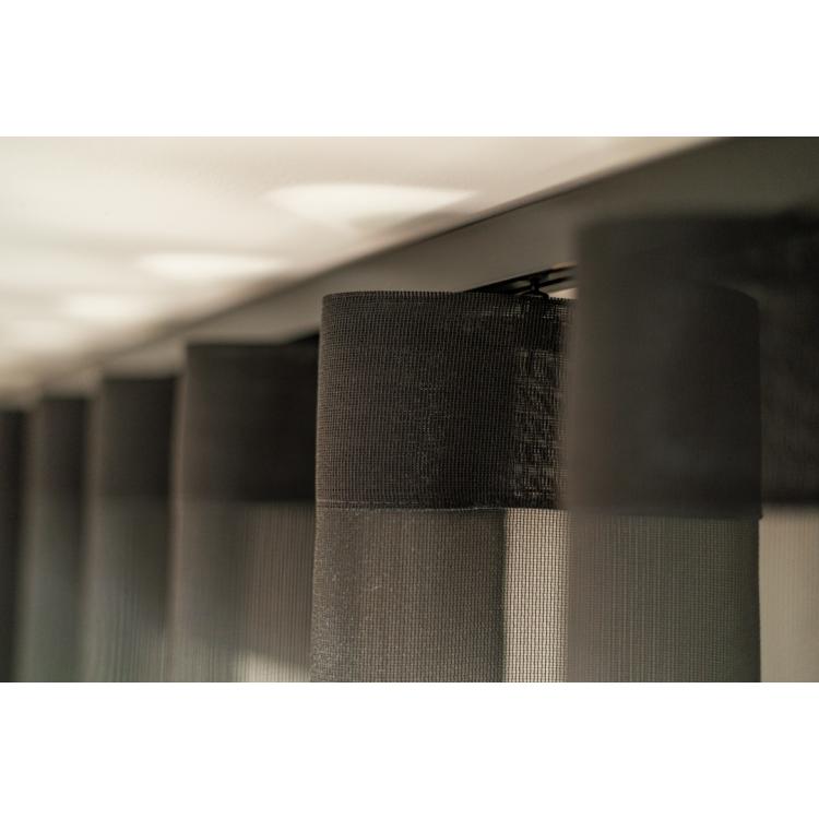 Inbetween Bellis Zwart