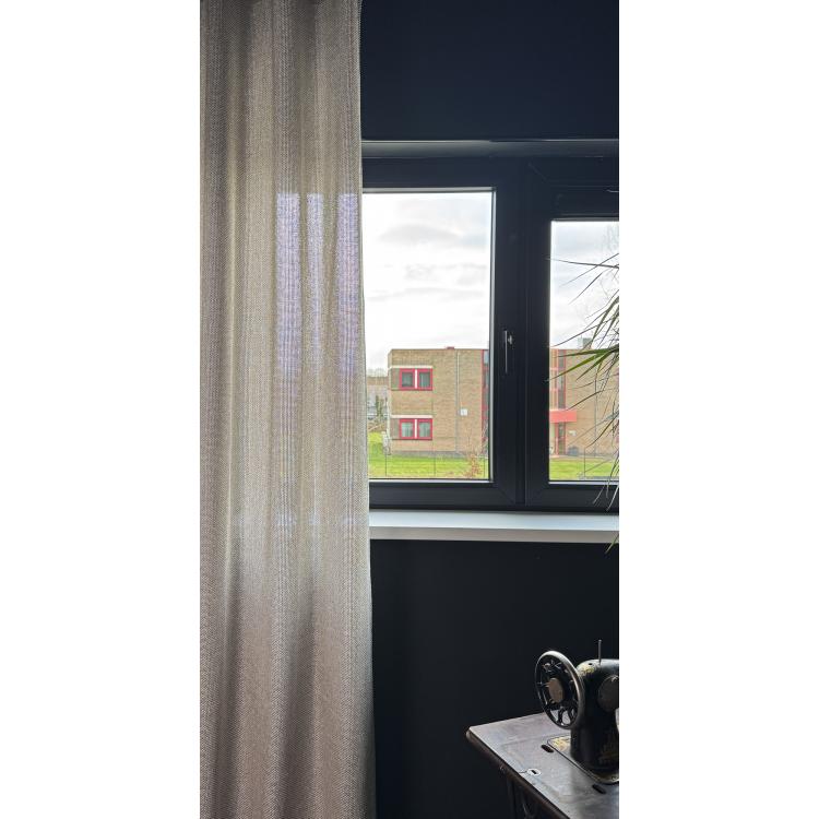 Inbetween Eran Lichtbruin