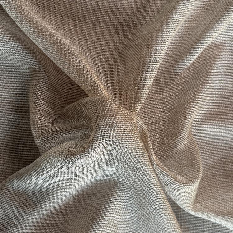 Inbetween Soli Bruin