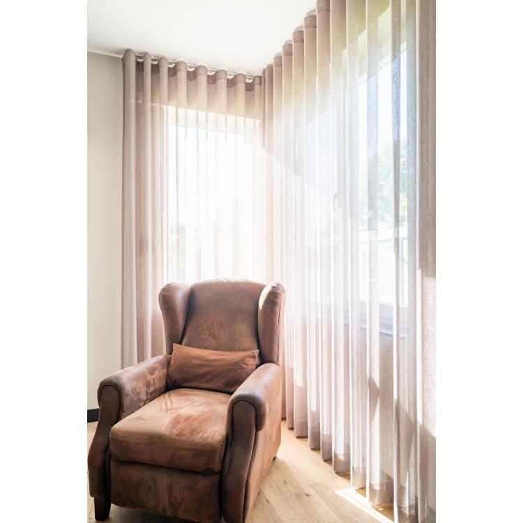 Inbetween Discenta Bruin