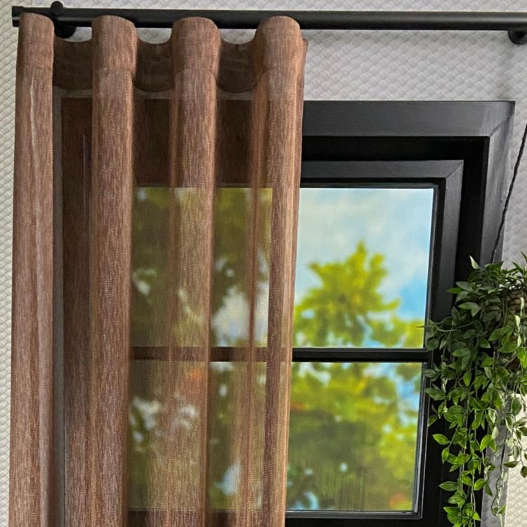 Inbetween Bellis Brons